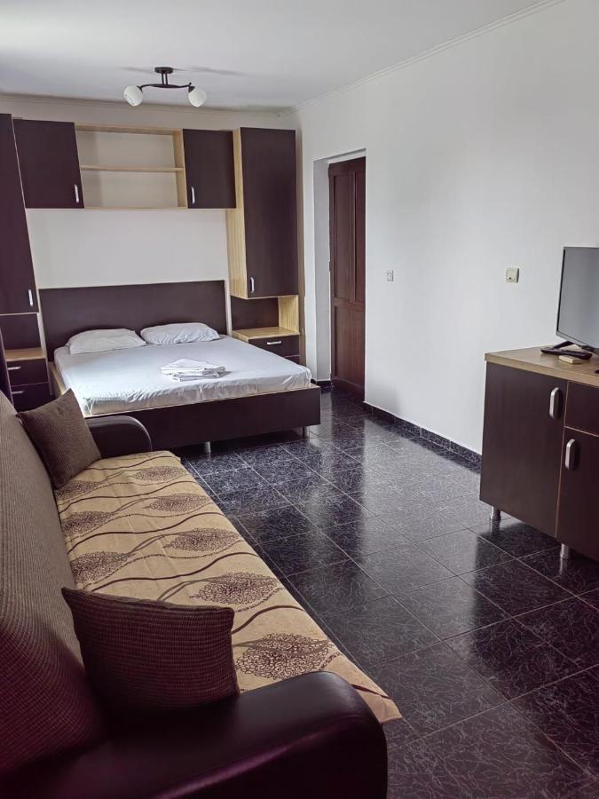 Hotel Casa Alexandru Două Mai Zewnętrze zdjęcie
