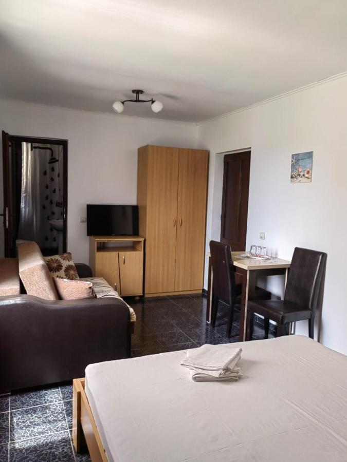 Hotel Casa Alexandru Două Mai Zewnętrze zdjęcie
