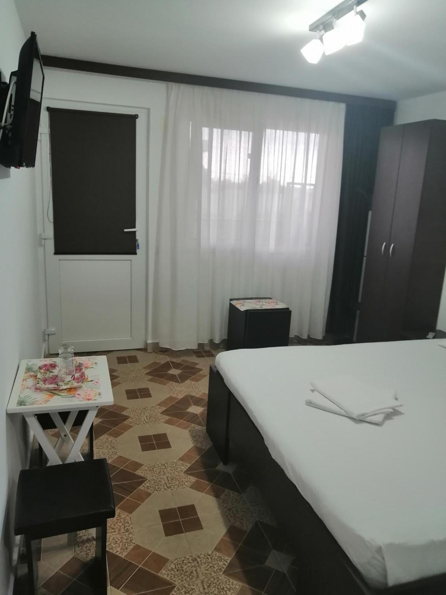 Hotel Casa Alexandru Două Mai Zewnętrze zdjęcie