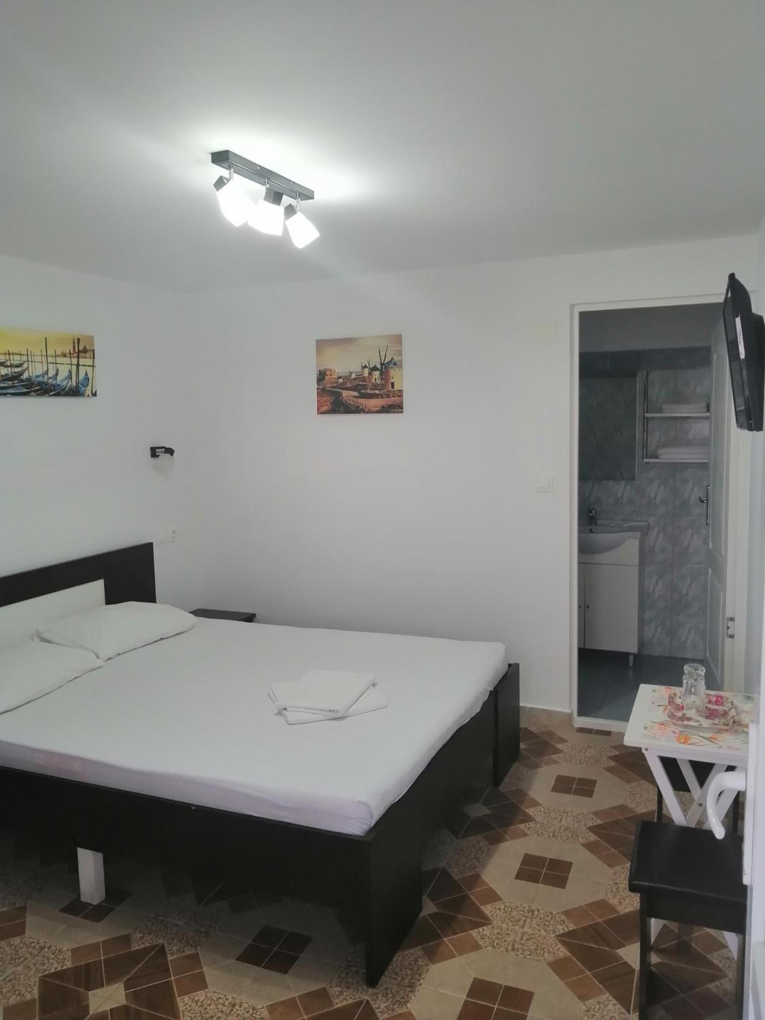 Hotel Casa Alexandru Două Mai Zewnętrze zdjęcie